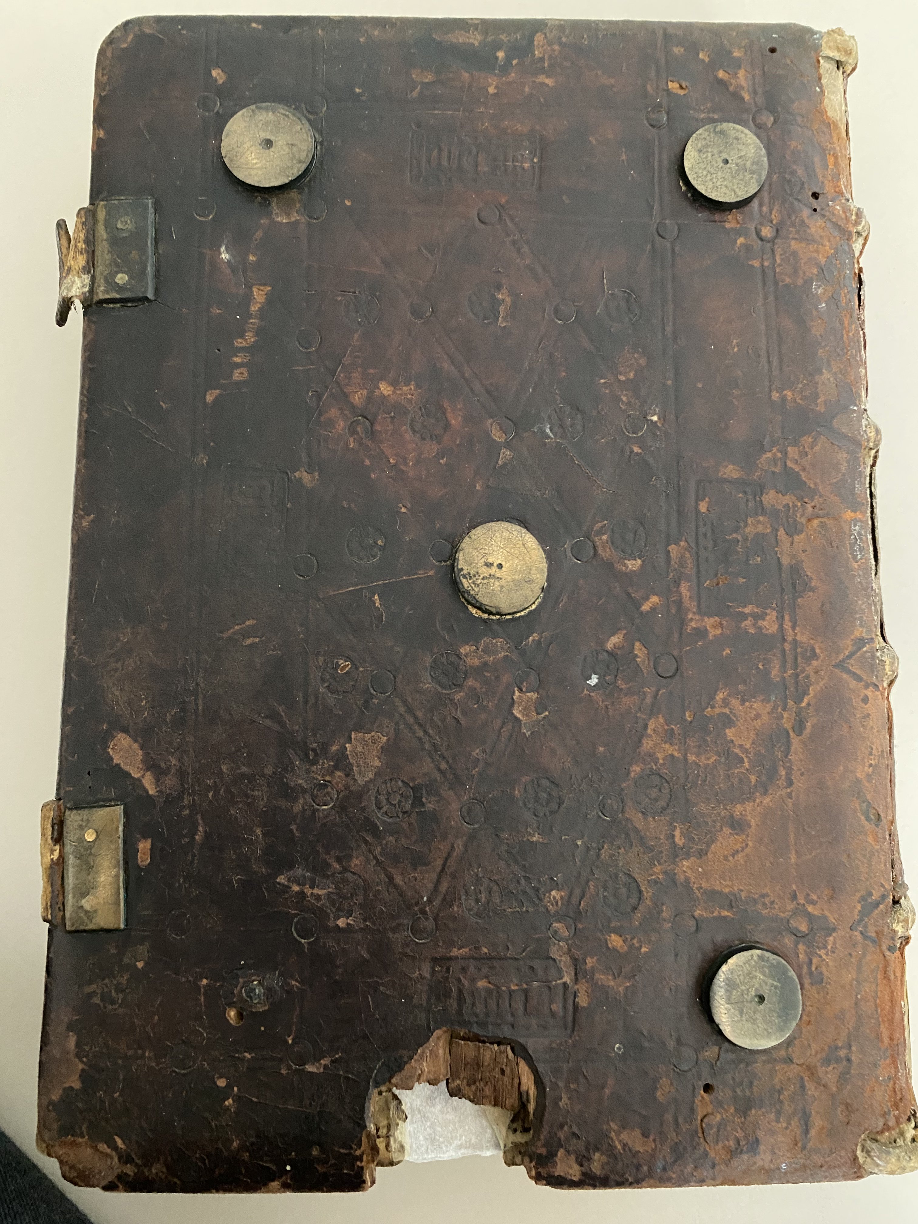 Image Description for https://www.hist-einband.de/Bilder/HAB/8° Cod. Ms. theol. 229 RD.jpg